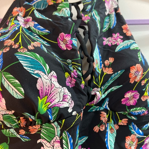 Swimming or to go out in the summer XL Apt 9 used in good condition - Picture 2 of 4